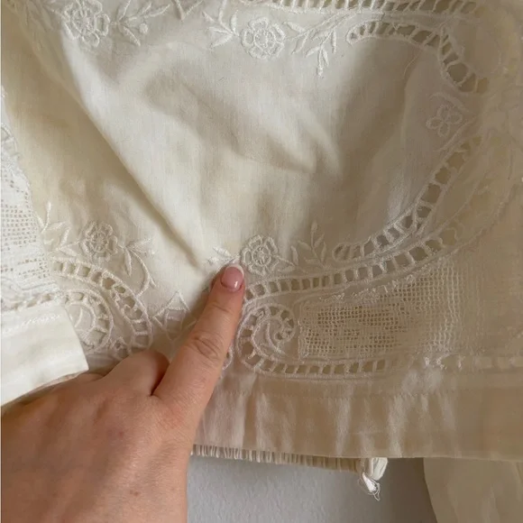 Farm Rio Off White Lace Embroidered Top size XS - Picture 3 of 7